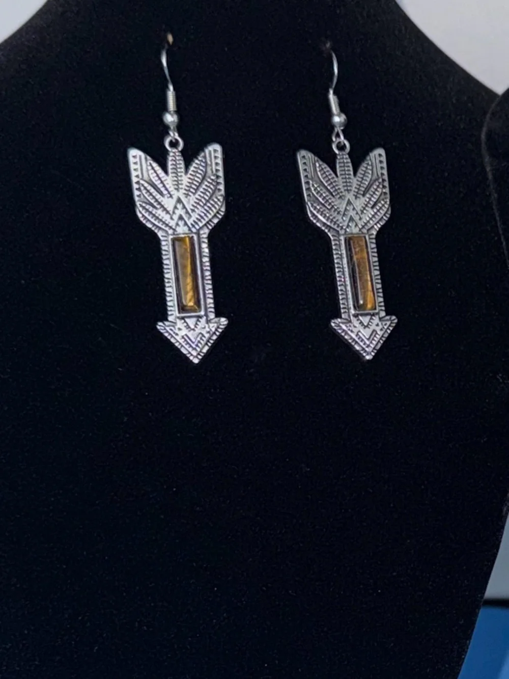 Paparazzi Turquoise & Amber Arrow Statement Necklace Set - Picture 4 of 8